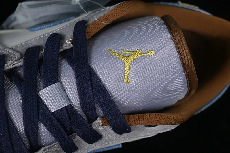 All categories Air Jordan Jordan series basketball shoes Air Jordan 1 Low Air Jordan 1 Low AJ1 Joe 1 Valentine's Day limited denim denim low-bang cultural casual sneakers FZ5042-041